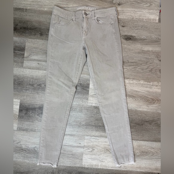 American Eagle Jegging 360° Super Stretch Raw Hem Jeans Size 8 Long - Picture 4 of 9